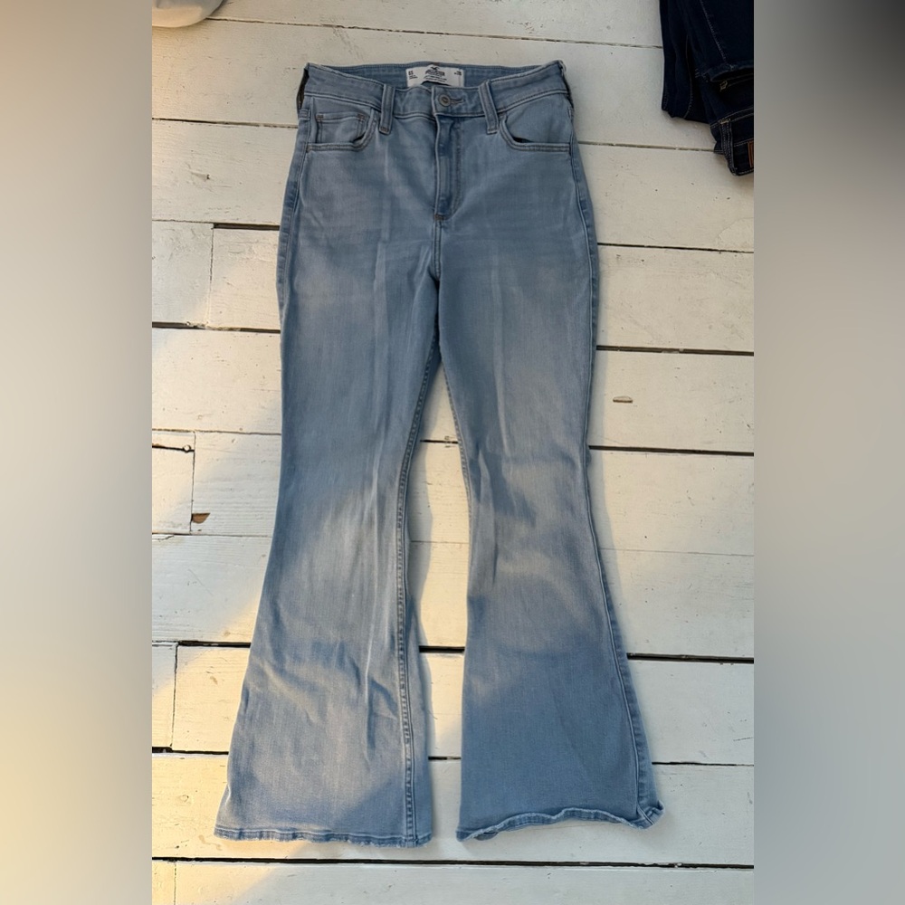 Hollister Curvy High Rise Flare Jeans